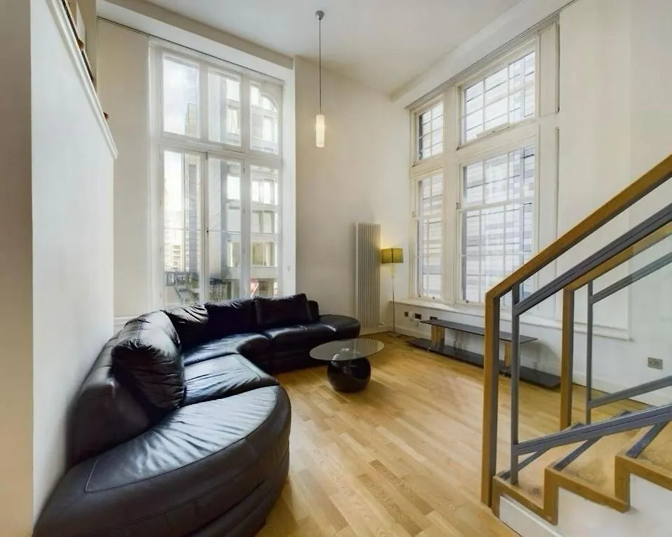 Boutique 4-Bed Luxury Central Apartment Edinburgh