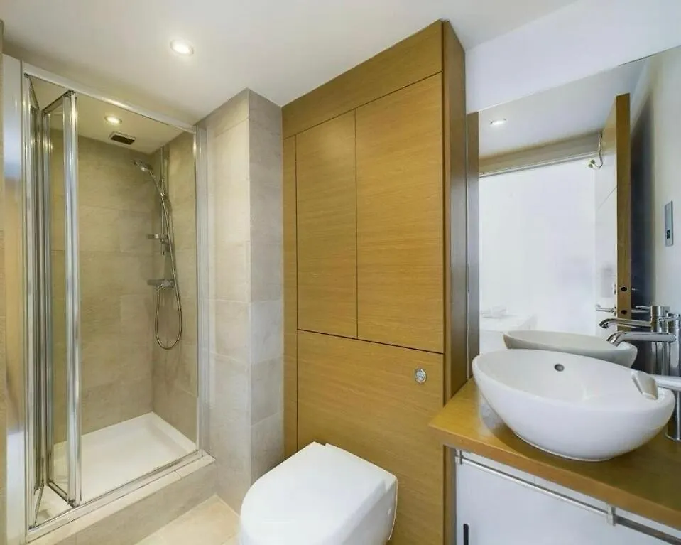 Boutique 4-Bed Luxury Central Apartment Edinburgh